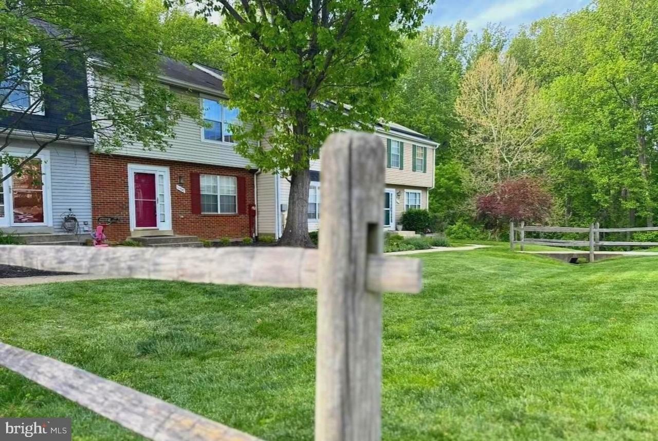 11747 Lone Tree Ct - Photo 2 of 31