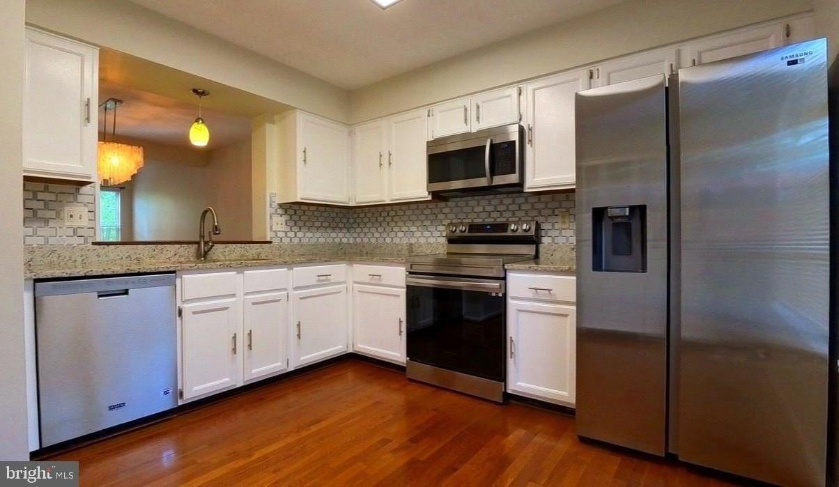 11747 Lone Tree Ct - Photo 3 of 31