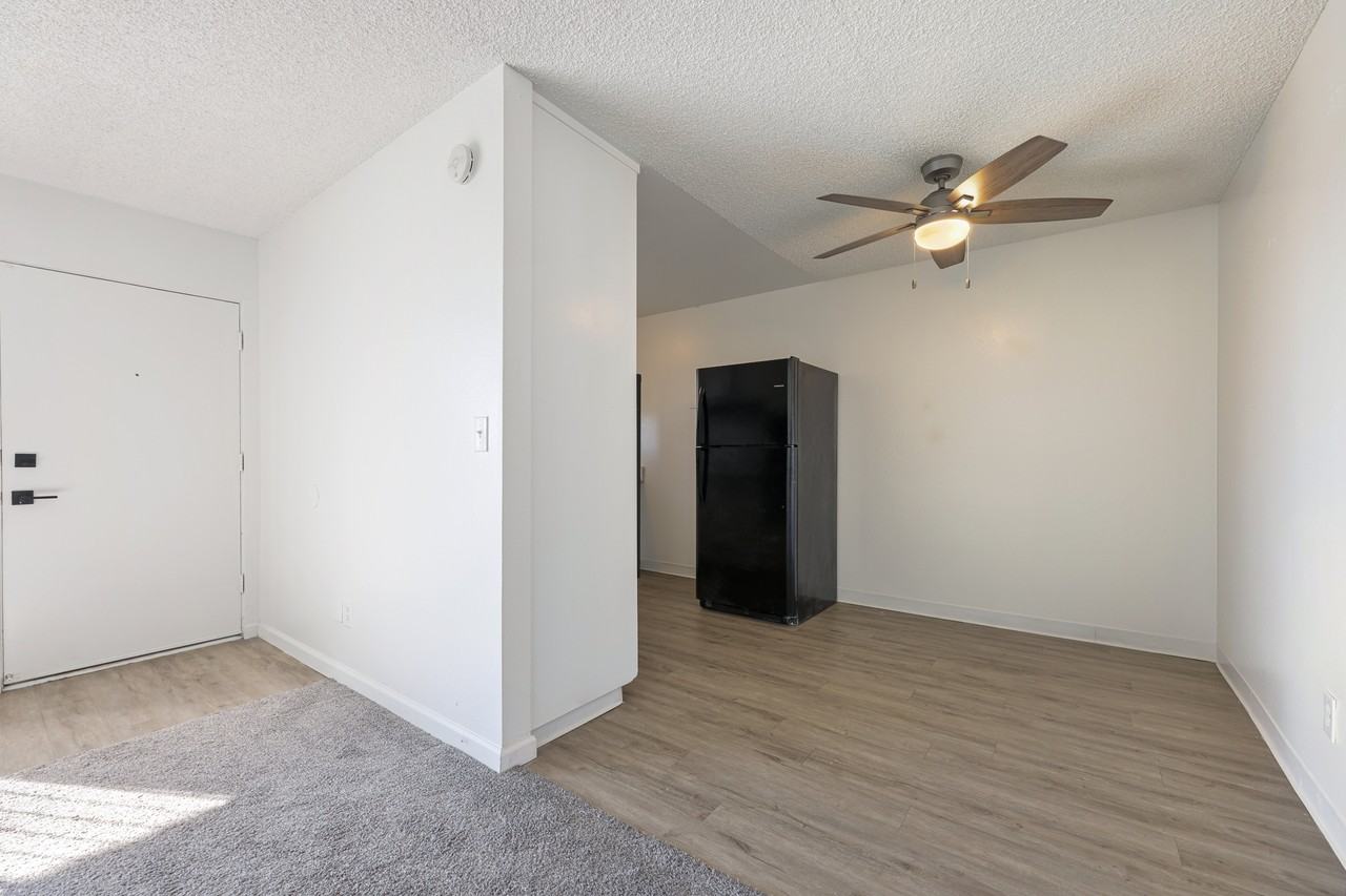 Alta Mesa Apartments - Photo 4 of 10