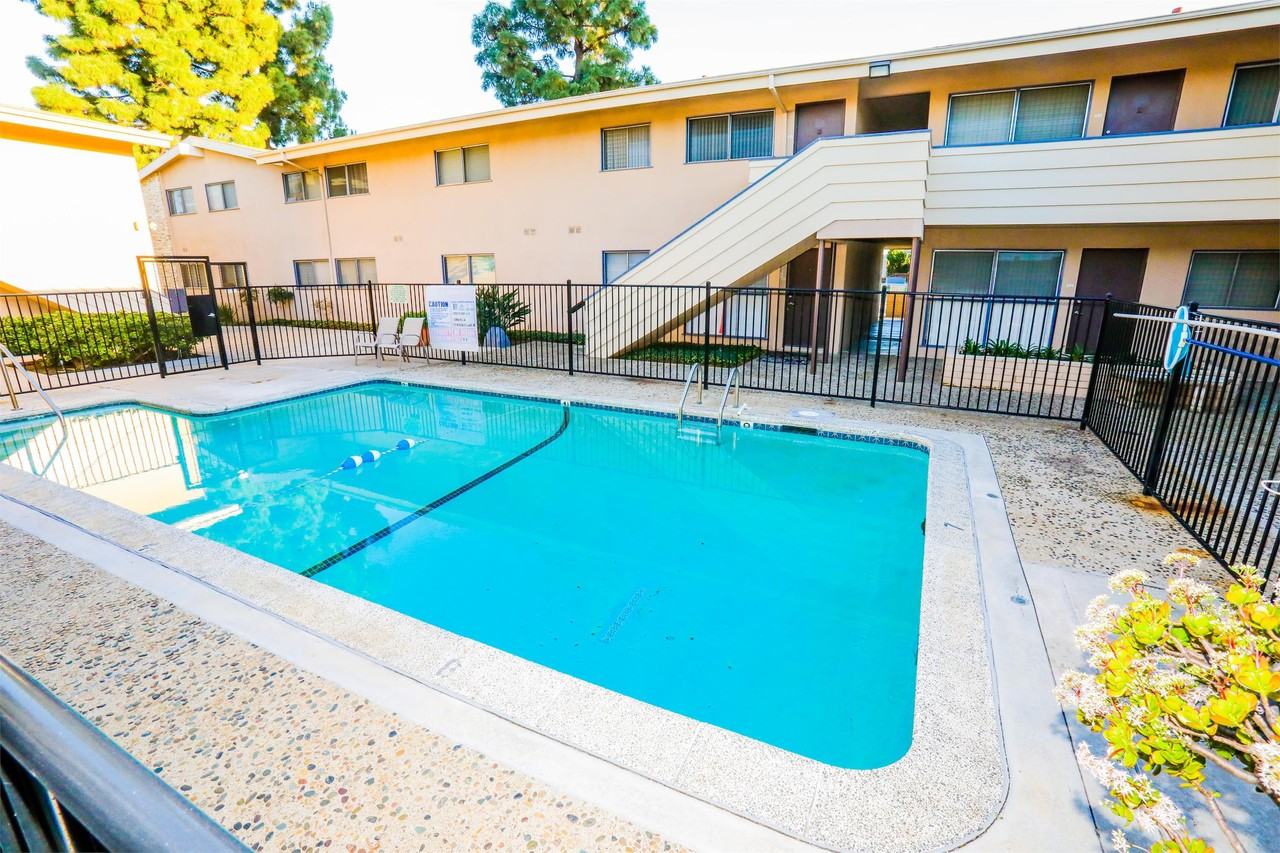 Serra Bella Apartments - Photo 4 of 8