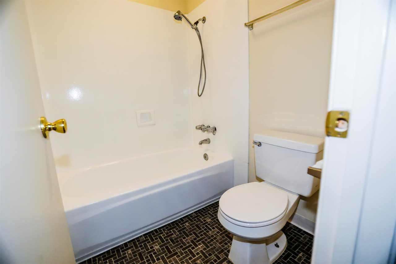 Balboa Fountains Apartments - Photo 7 of 24