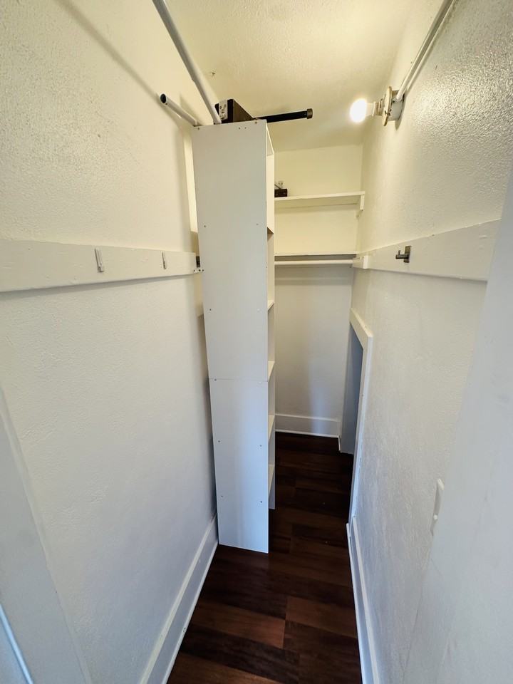 1826 Loma Street - Photo 7 of 9
