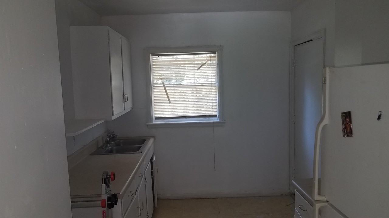 Kiser Dr 4818 - Photo 2 of 10
