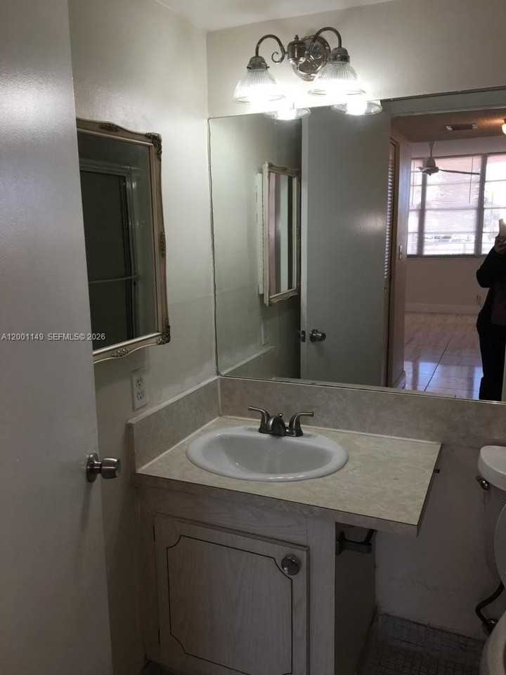 2025 Ne 164th St #205 - Photo 4 of 9