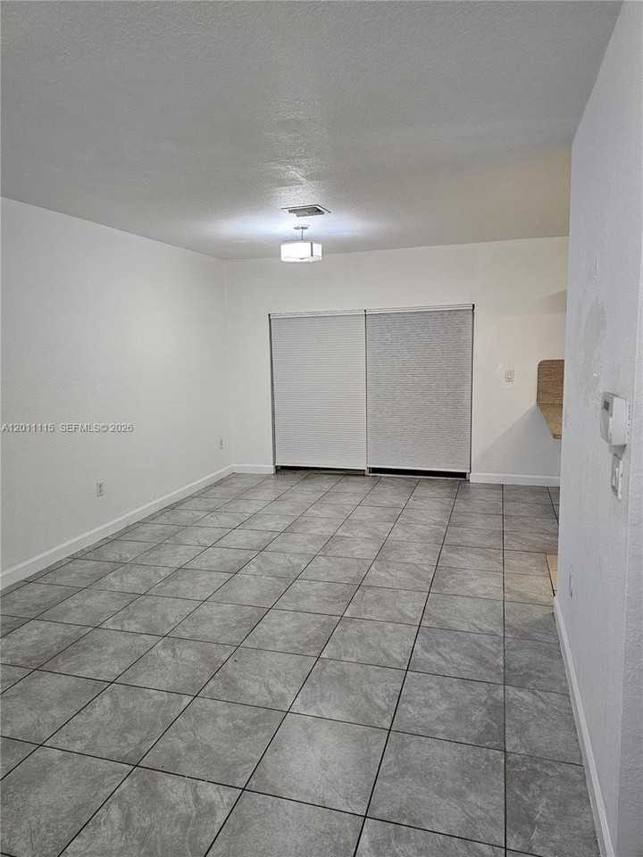 8518 Sw 214th Way #8518 - Photo 2 of 7