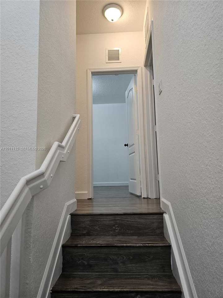 8518 Sw 214th Way #8518 - Photo 6 of 7