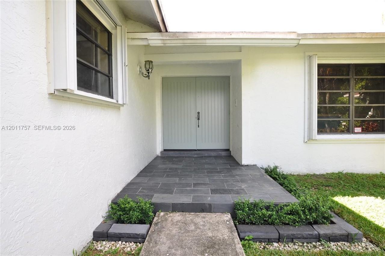 16760 Sw 280th St - Photo 5 of 44