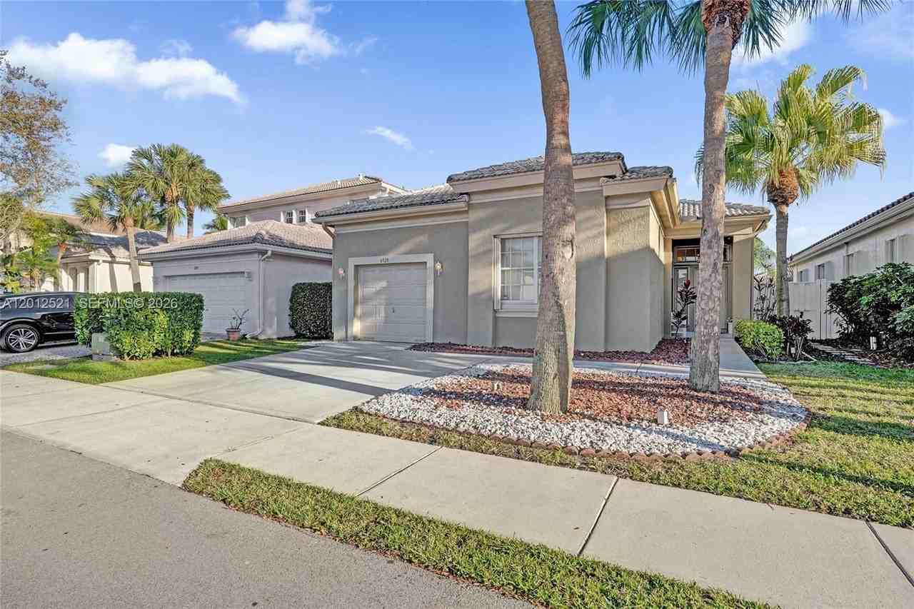 6928 Nw 33rd St #6928 - Photo 5 of 45