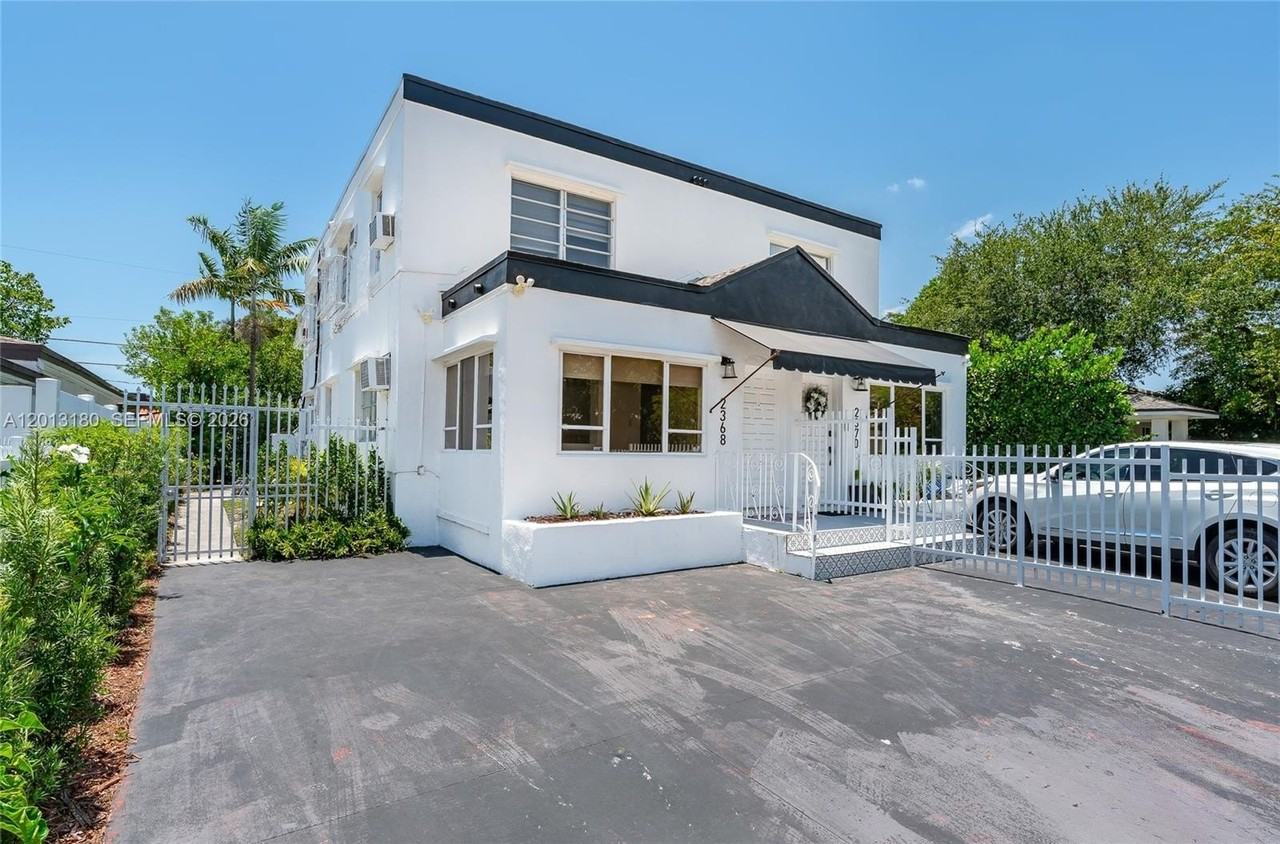 2368 Sw 26th St #A - Photo 5 of 26