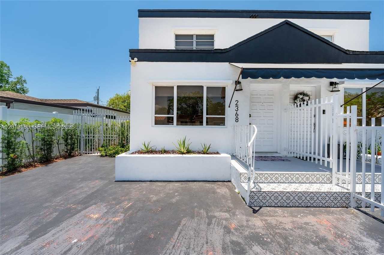 2368 Sw 26th St #A - Photo 6 of 26