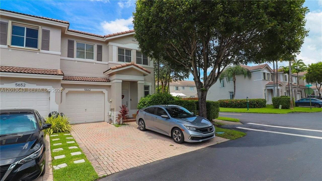 5662 Nw 112th Ct - Photo 3 of 43