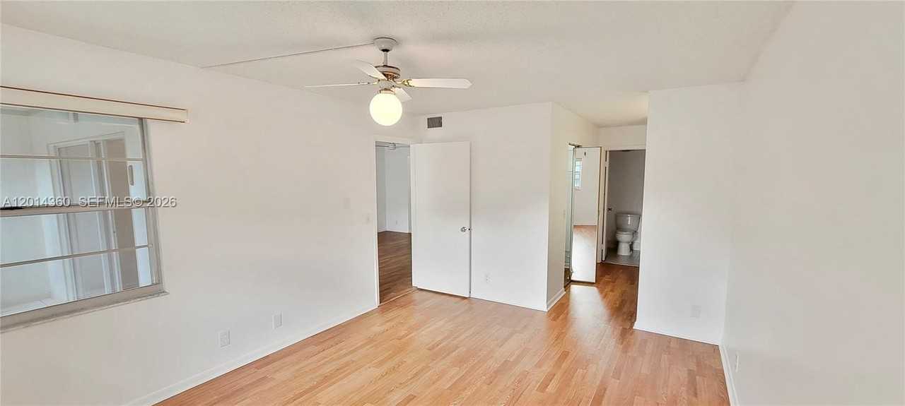 1300 Sw 130th Ave #201F - Photo 4 of 13