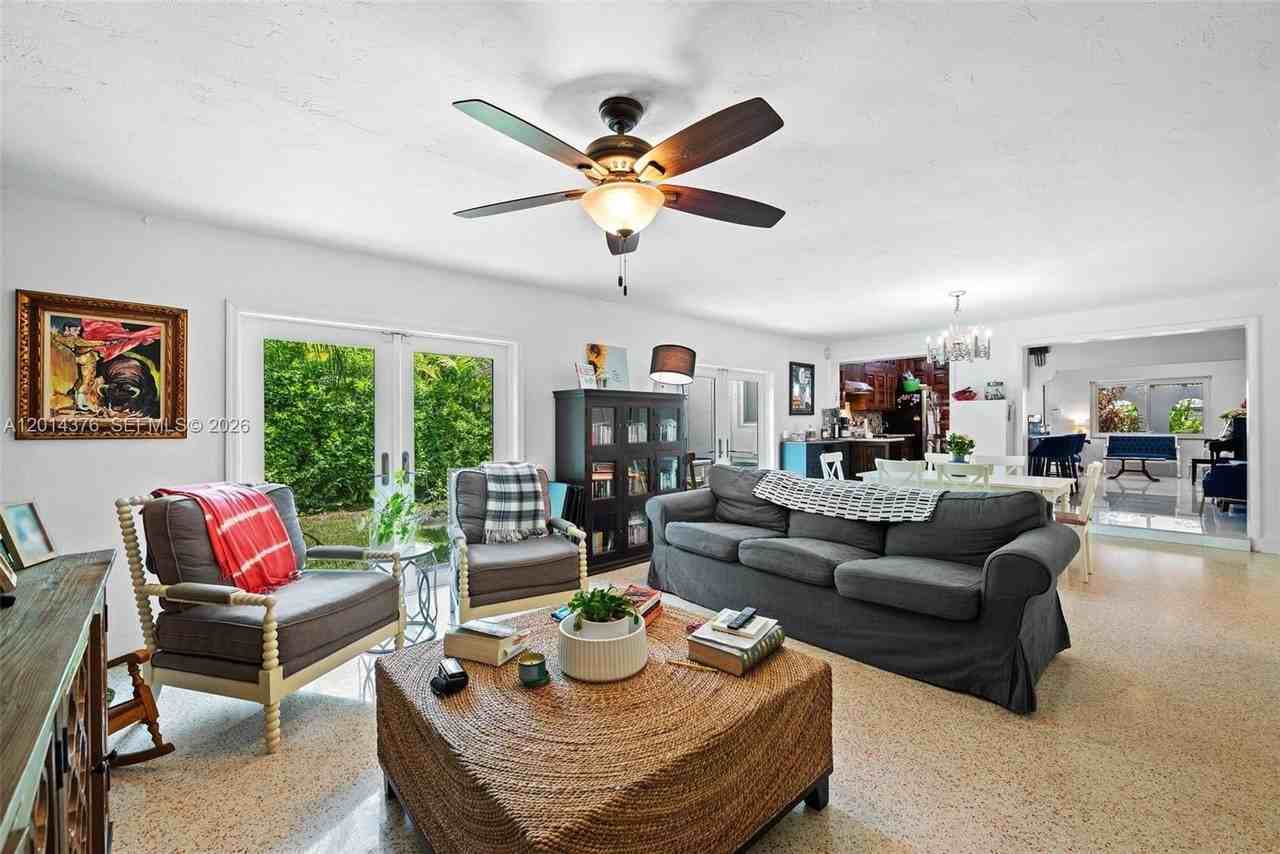 4091 Matheson Ave - Photo 3 of 22