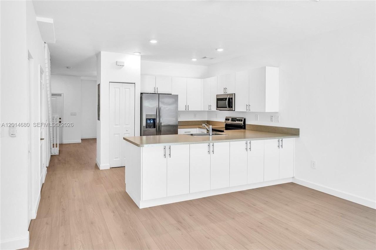 11854 Sw 246th Ln - Photo 7 of 36