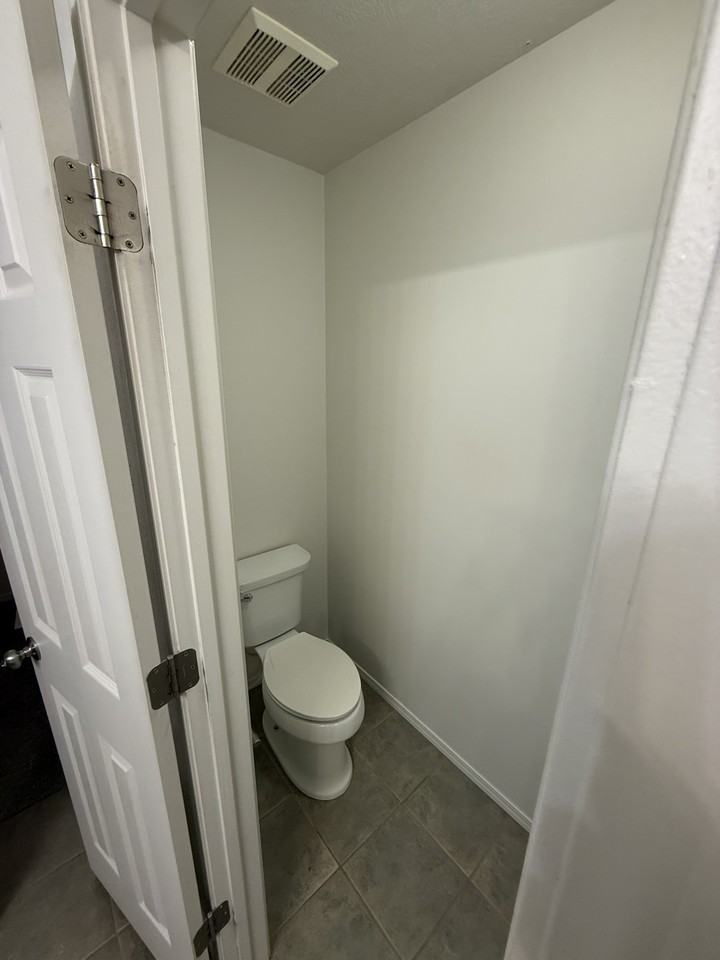 2317 N 2080 W #1 - Photo 7 of 18
