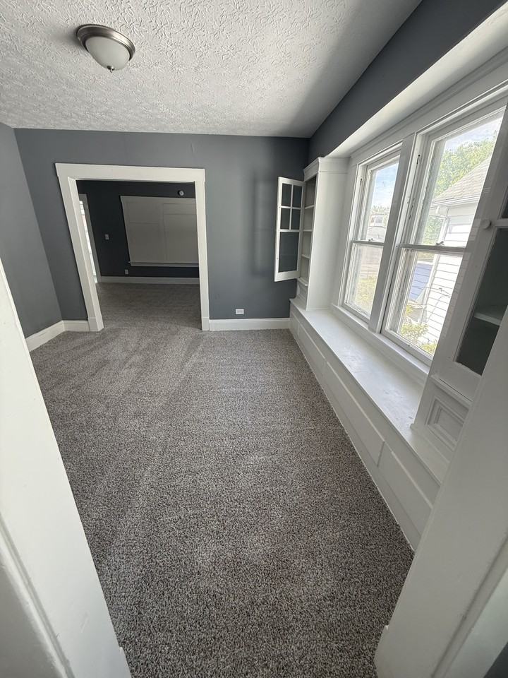 15005 Lucknow Ave - Photo 3 of 19