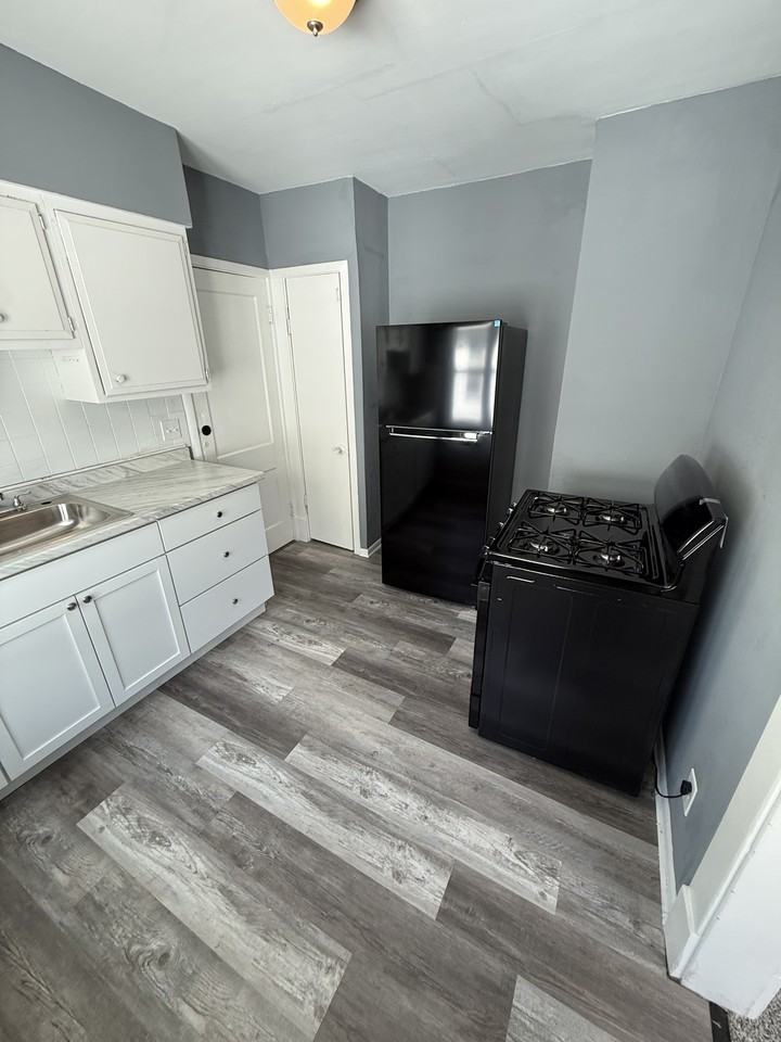 15005 Lucknow Ave - Photo 4 of 19