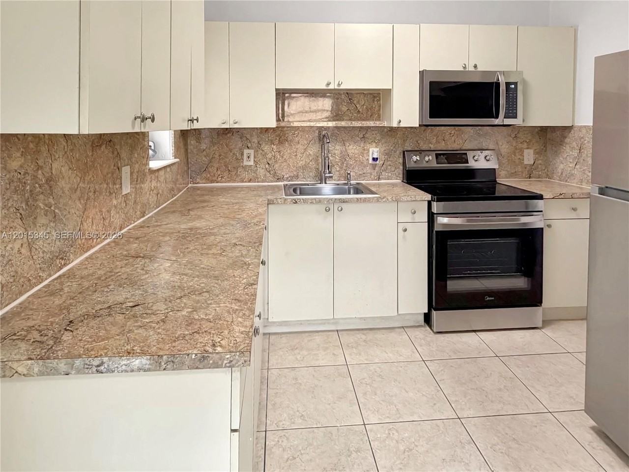 111 Sw 67th Ct - Photo 5 of 15