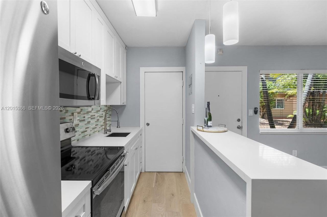 6330 Sw 79th St #4 - Photo 2 of 19