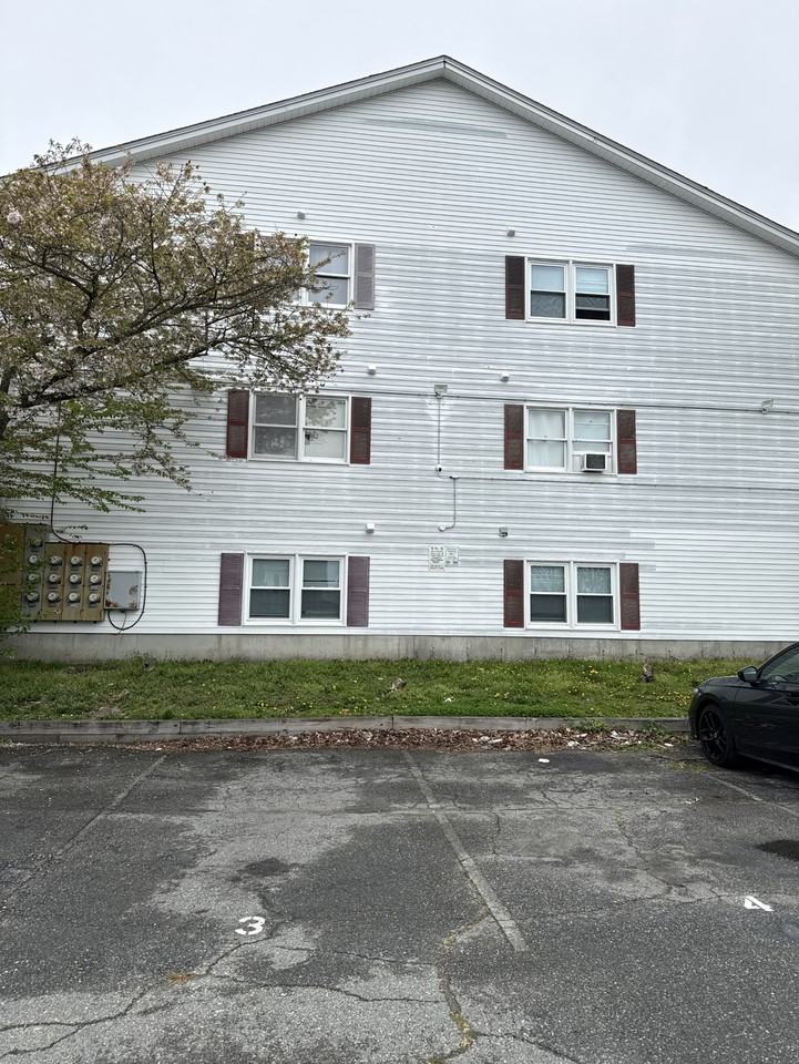 23 Tallman Street - Photo 3 of 6