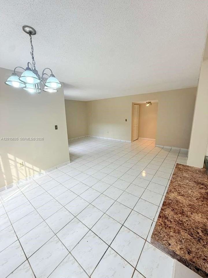 445 W Park Dr #106-4 - Photo 5 of 18
