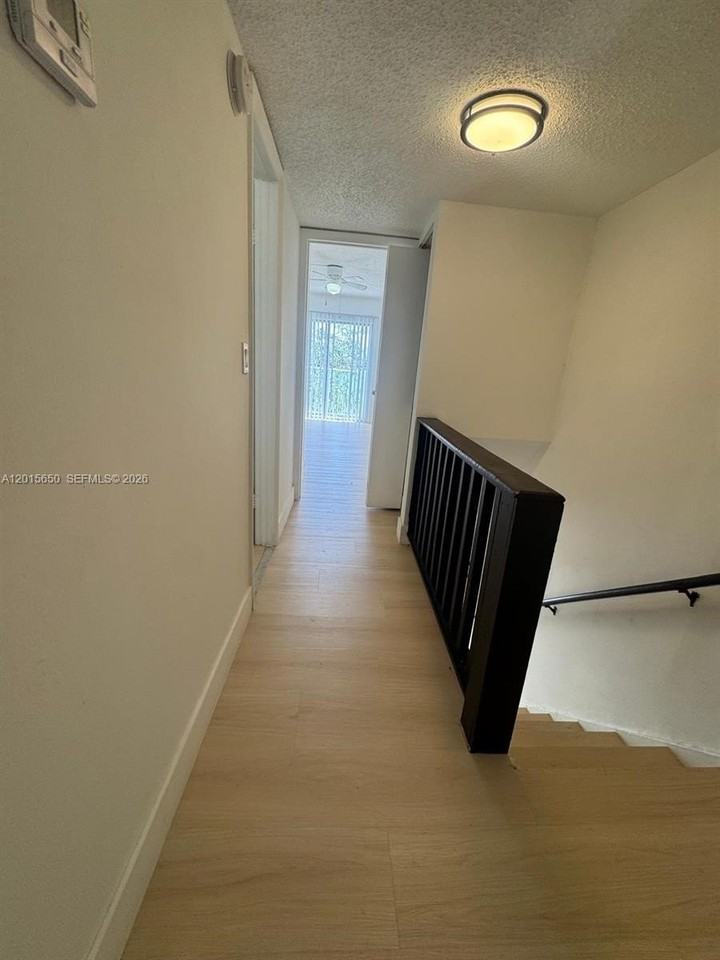 4122 Sw 61st Ave #8 - Photo 7 of 14