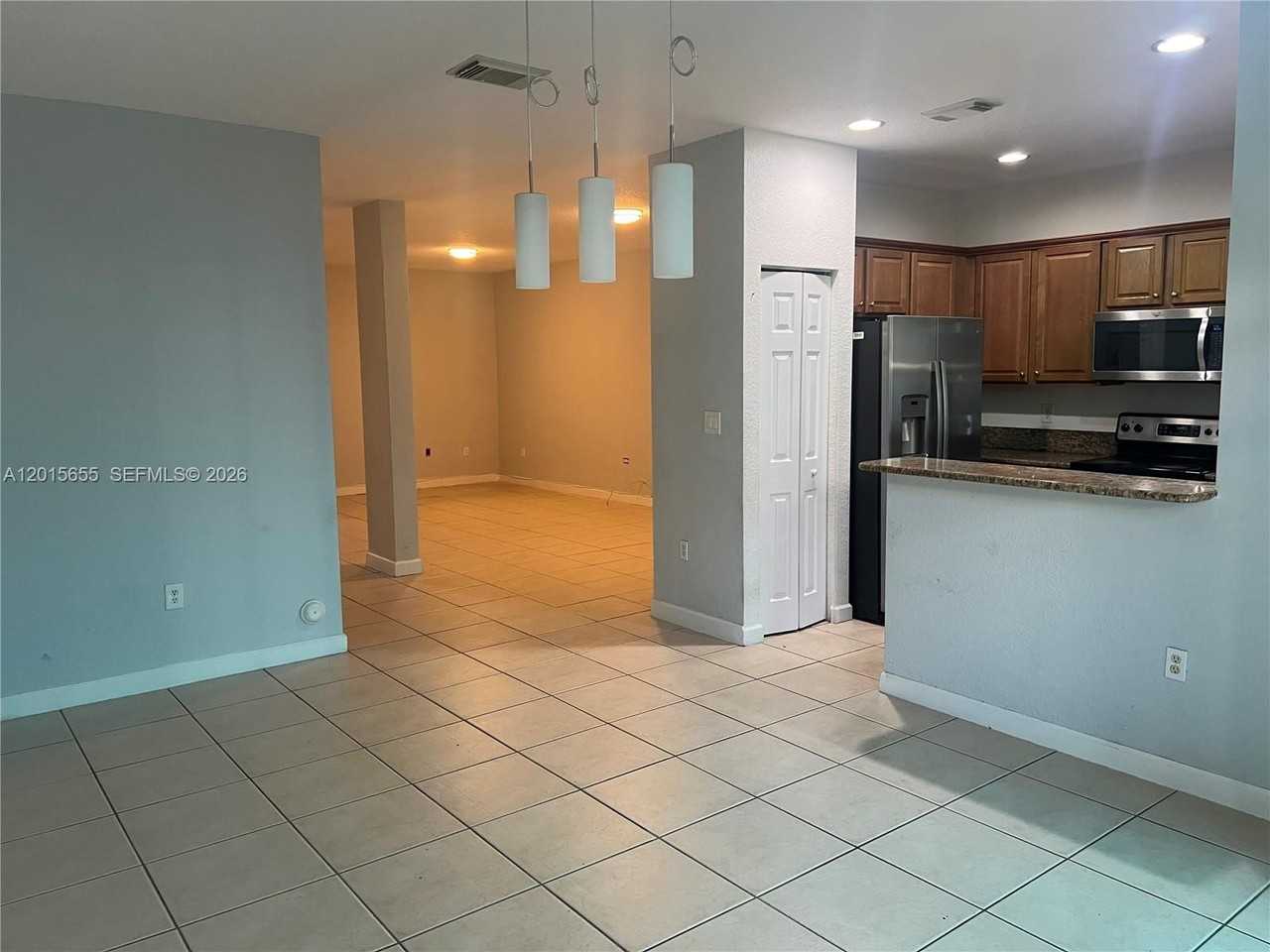 10343 Nw 30th Ter - Photo 4 of 16