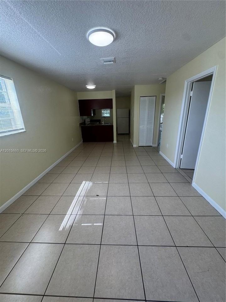 1101 W Prospect Rd #6