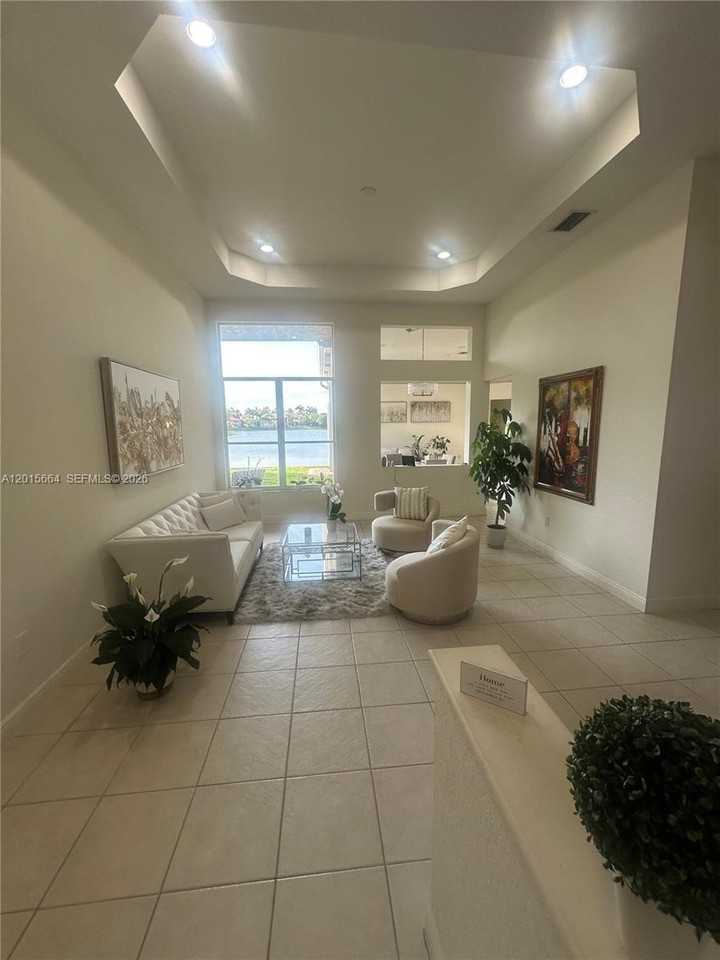 18571 Sw 44th St - Photo 5 of 36