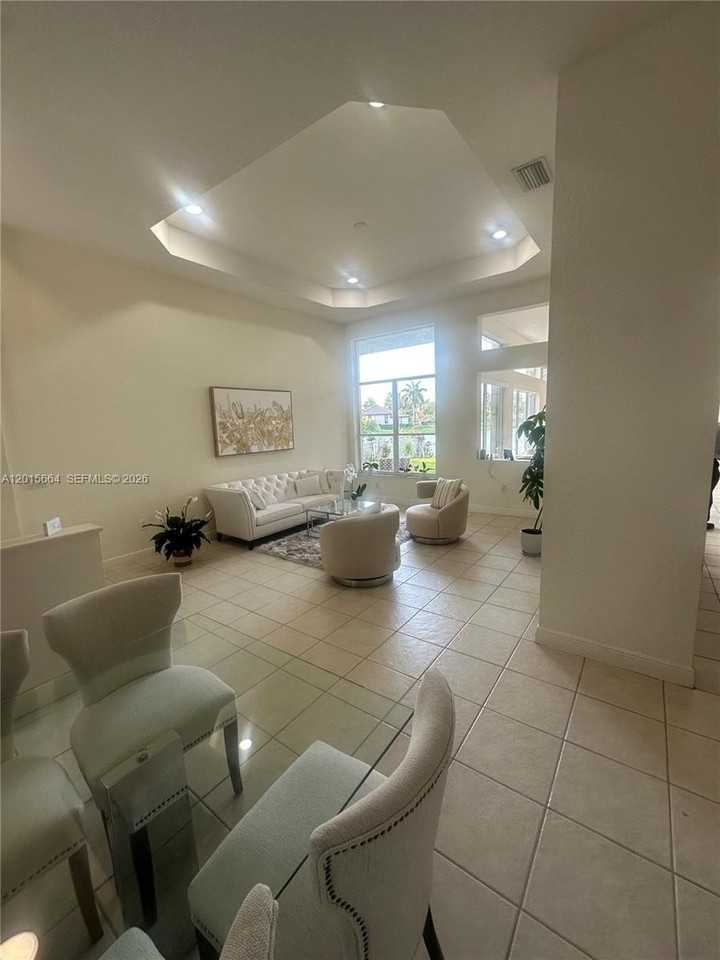 18571 Sw 44th St - Photo 6 of 36