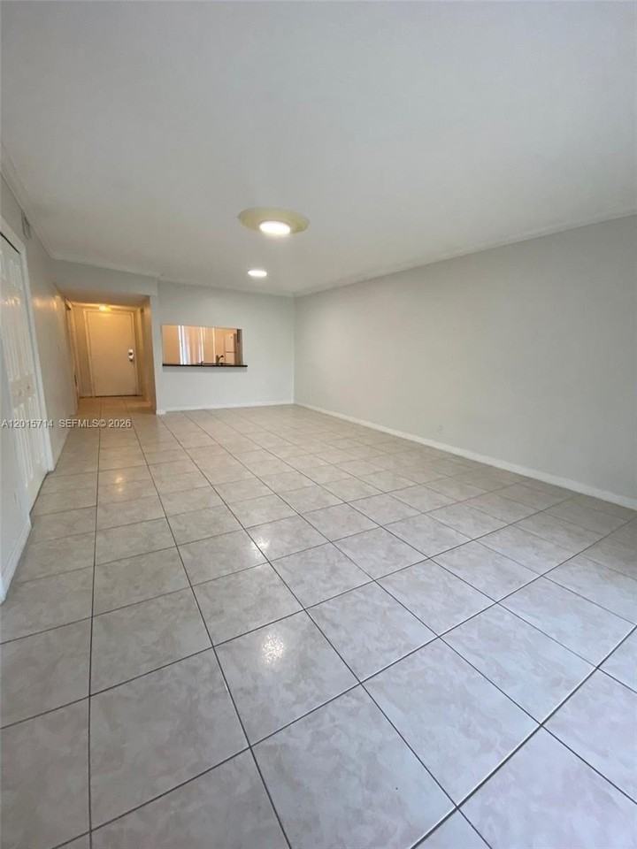 4291 Nw 9th Ave #202 - Photo 4 of 27