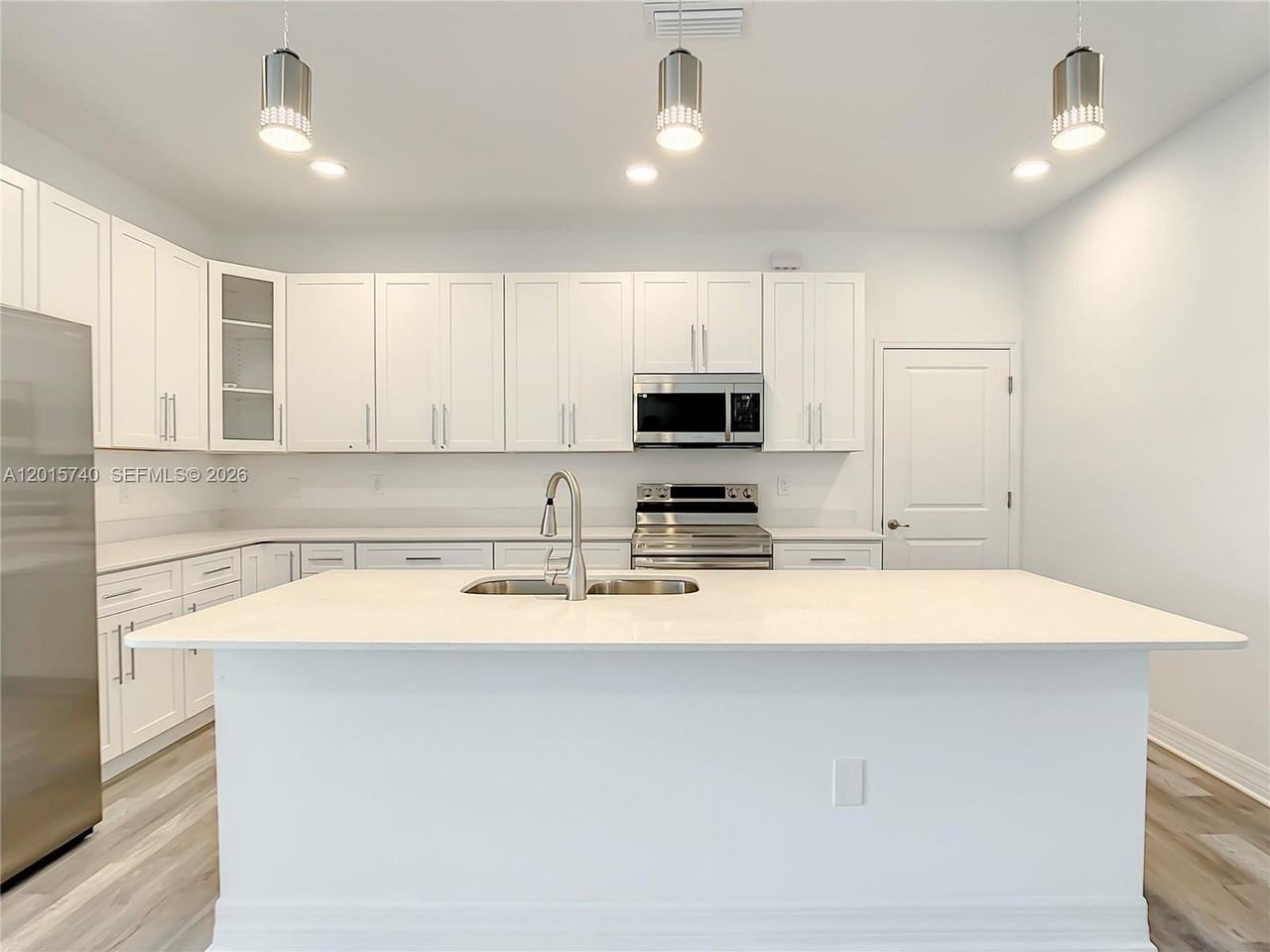 14210 Luxo Ave #0 - Photo 6 of 17