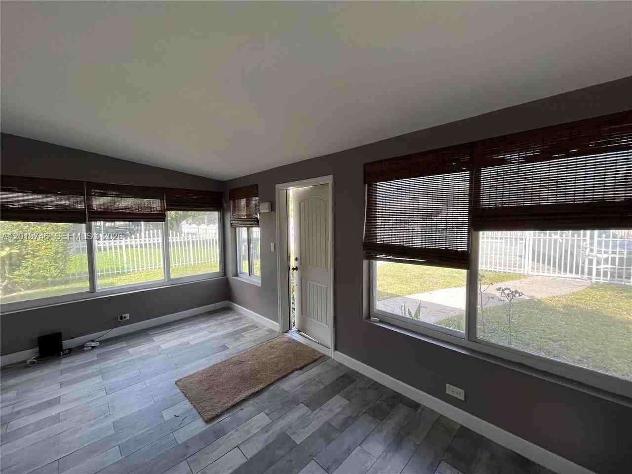 1742 Nw 81st St - Photo 6 of 21