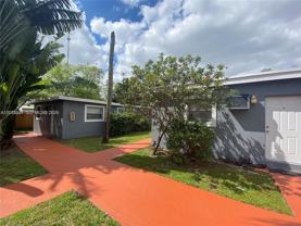 6012 Sw 38th St #4 - Photo 1 of 1