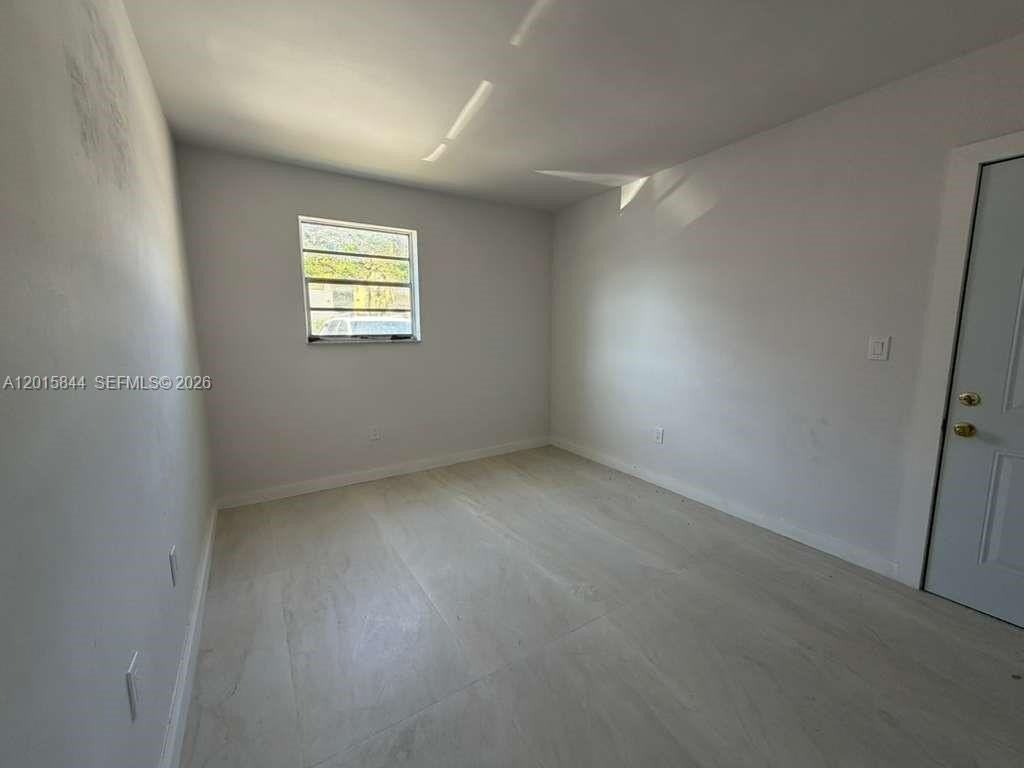 1461 Sw 7th St #1 - Photo 4 of 11