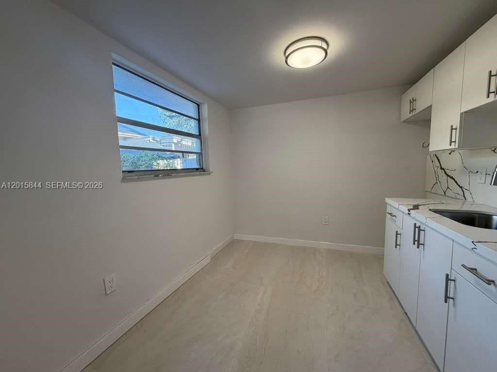 1461 Sw 7th St #1 - Photo 5 of 11