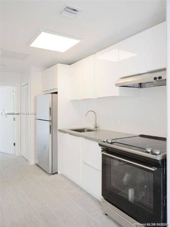 620 Michigan Ave #7 - Photo 2 of 5