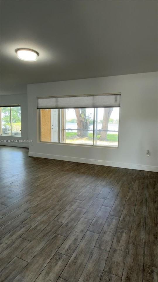 2445 Nw 33rd St #1404 - Photo 4 of 47