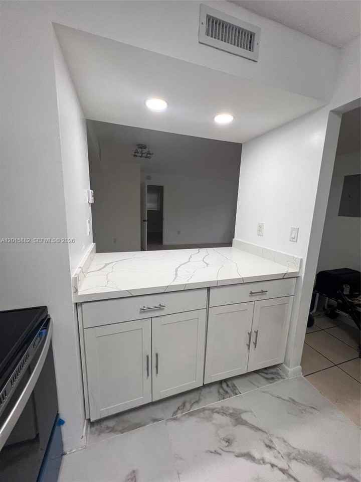 469 Ne 207th Ln #102 - Photo 5 of 14