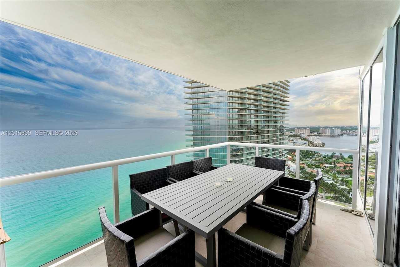 19111 Collins Ave #3608
