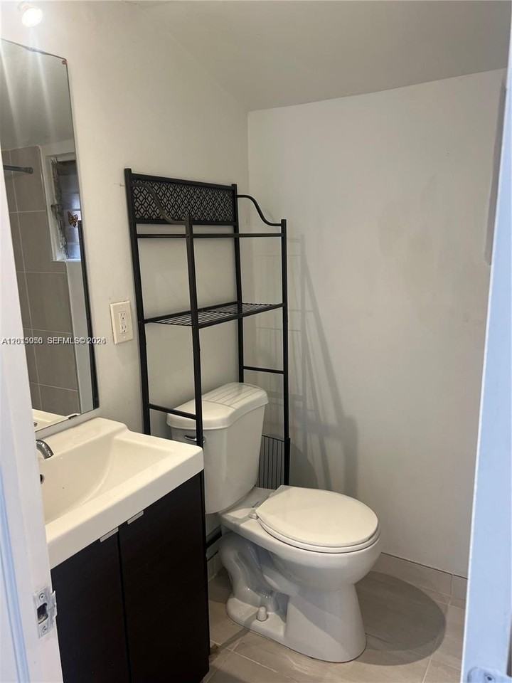 1937 Taylor St #2 - Photo 6 of 10