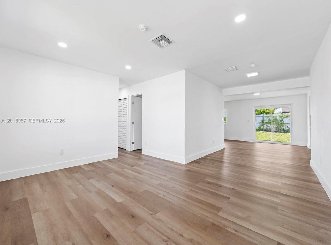 10530 Sw 146th St - Photo 4 of 50