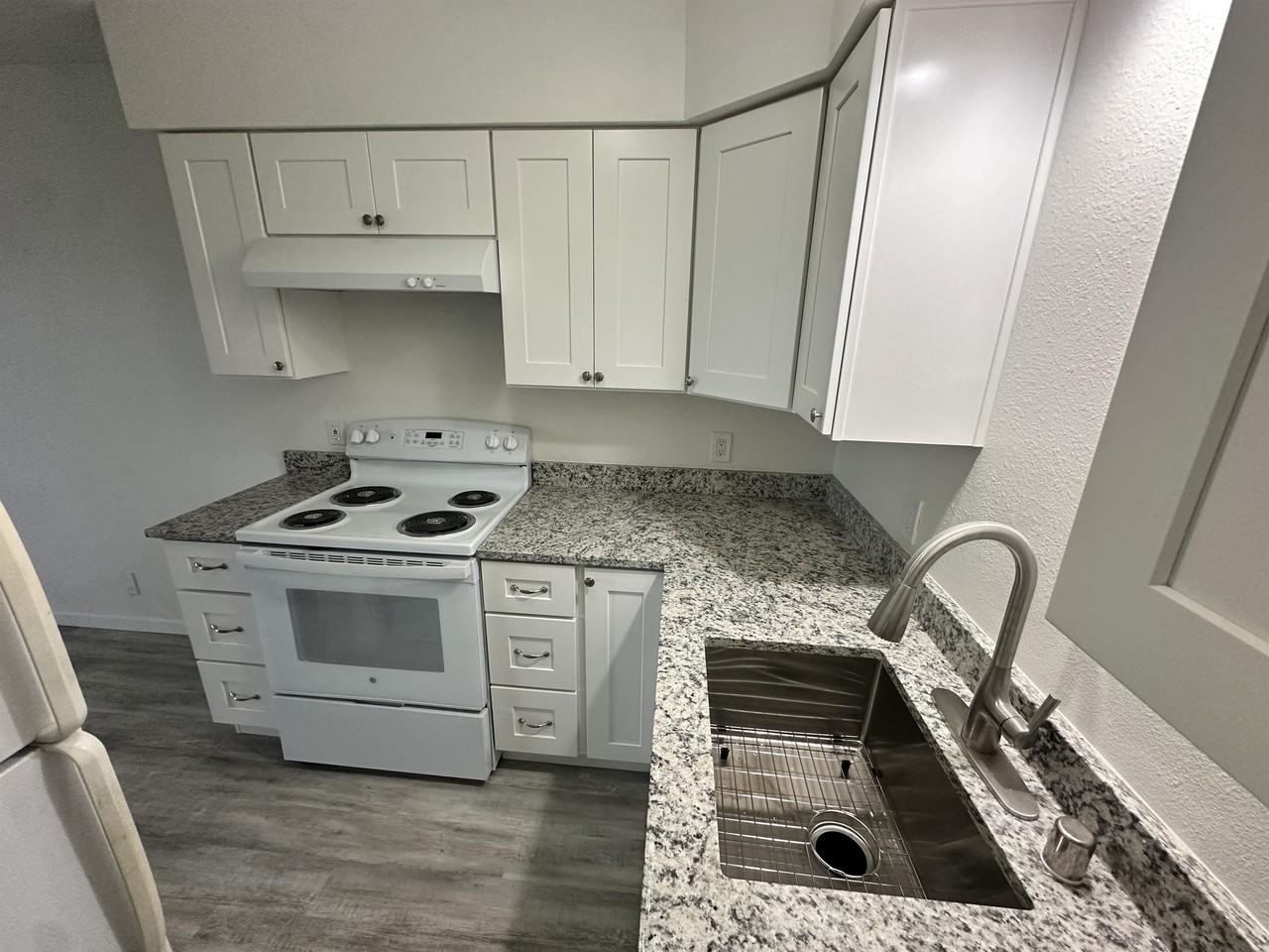 1119 West 11th Avenue - Photo 3 of 9