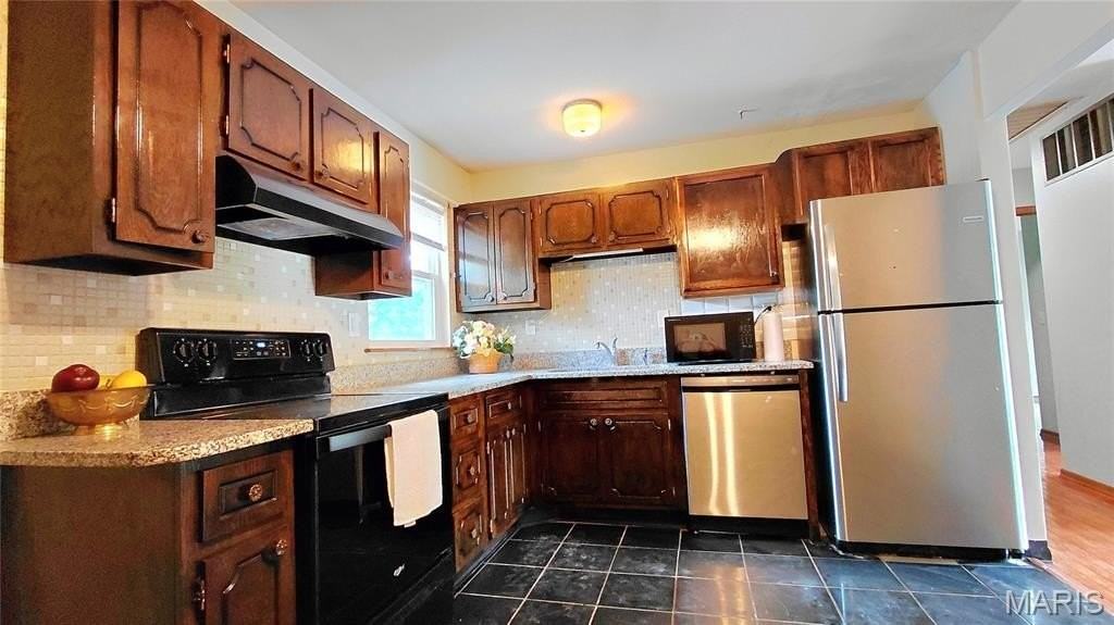 1529 Codorniz Ln - Photo 5 of 22