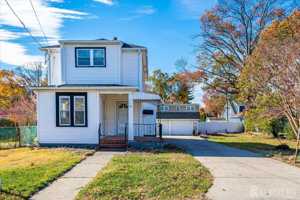 featured image of 385 Pierson Ave #2