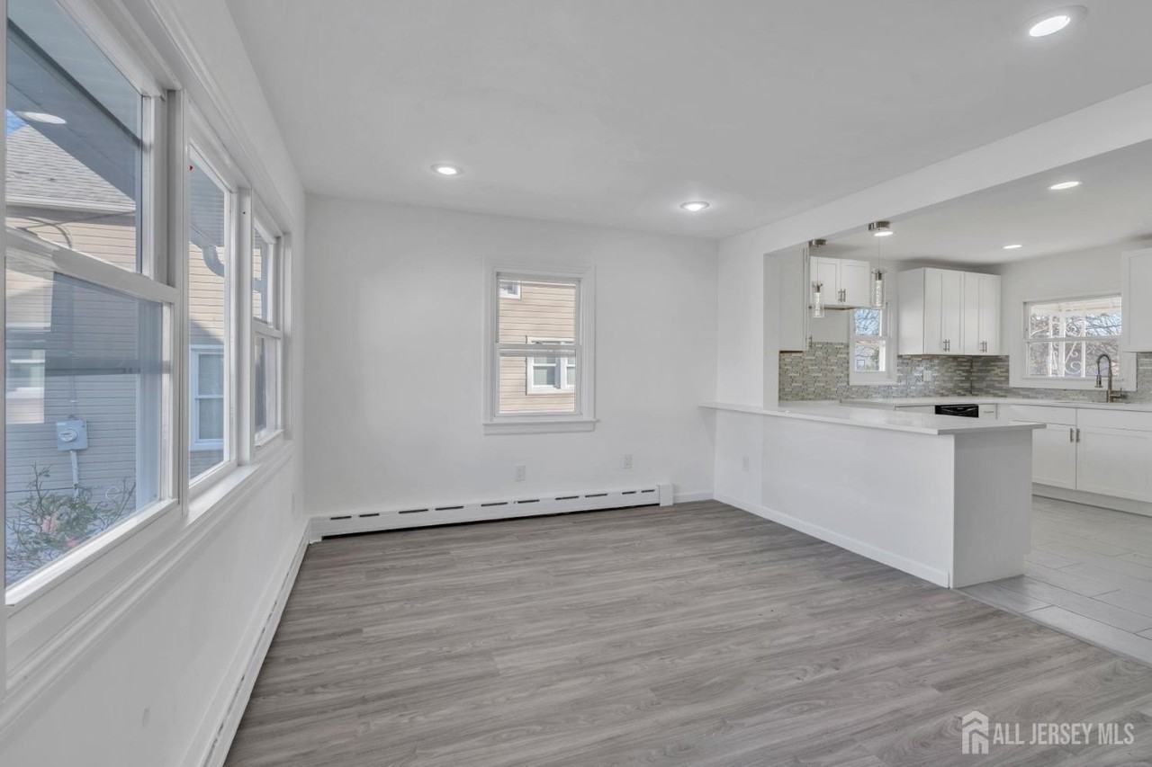 18 John St - Photo 5 of 30