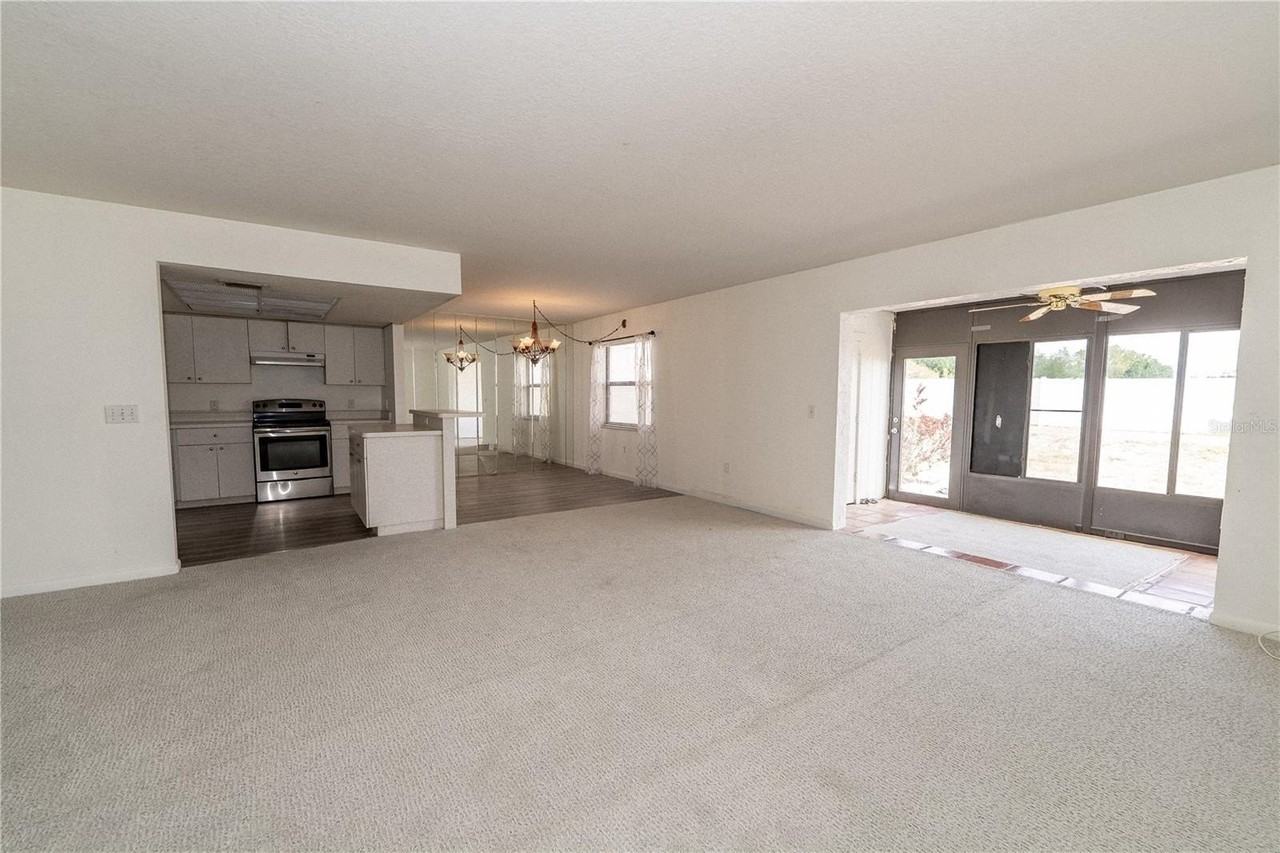 2433 Twin Dr #5 - Photo 5 of 19