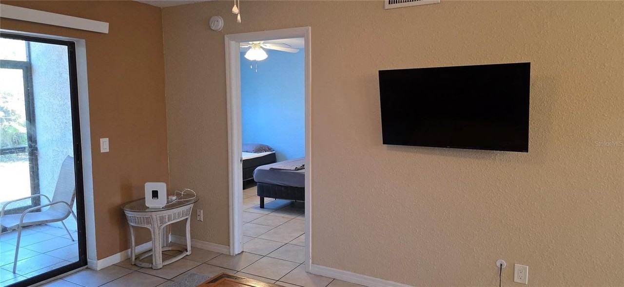 22523 Westchester Blvd #101B - Photo 5 of 26