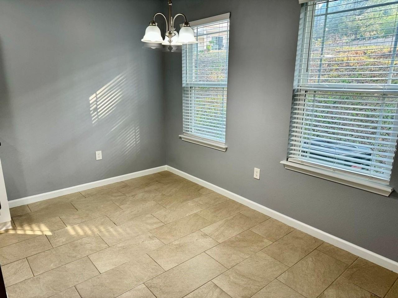 930 Lakefront Village Dr - Photo 5 of 17