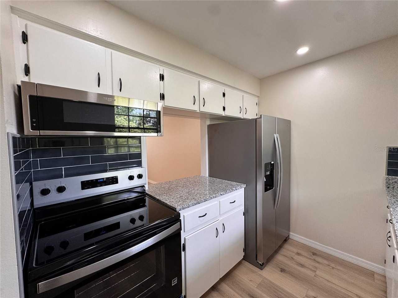 791 Lake Ave #6 - Photo 6 of 18